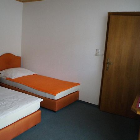 Gasthof Zum Hirschen Burgau Esterno foto