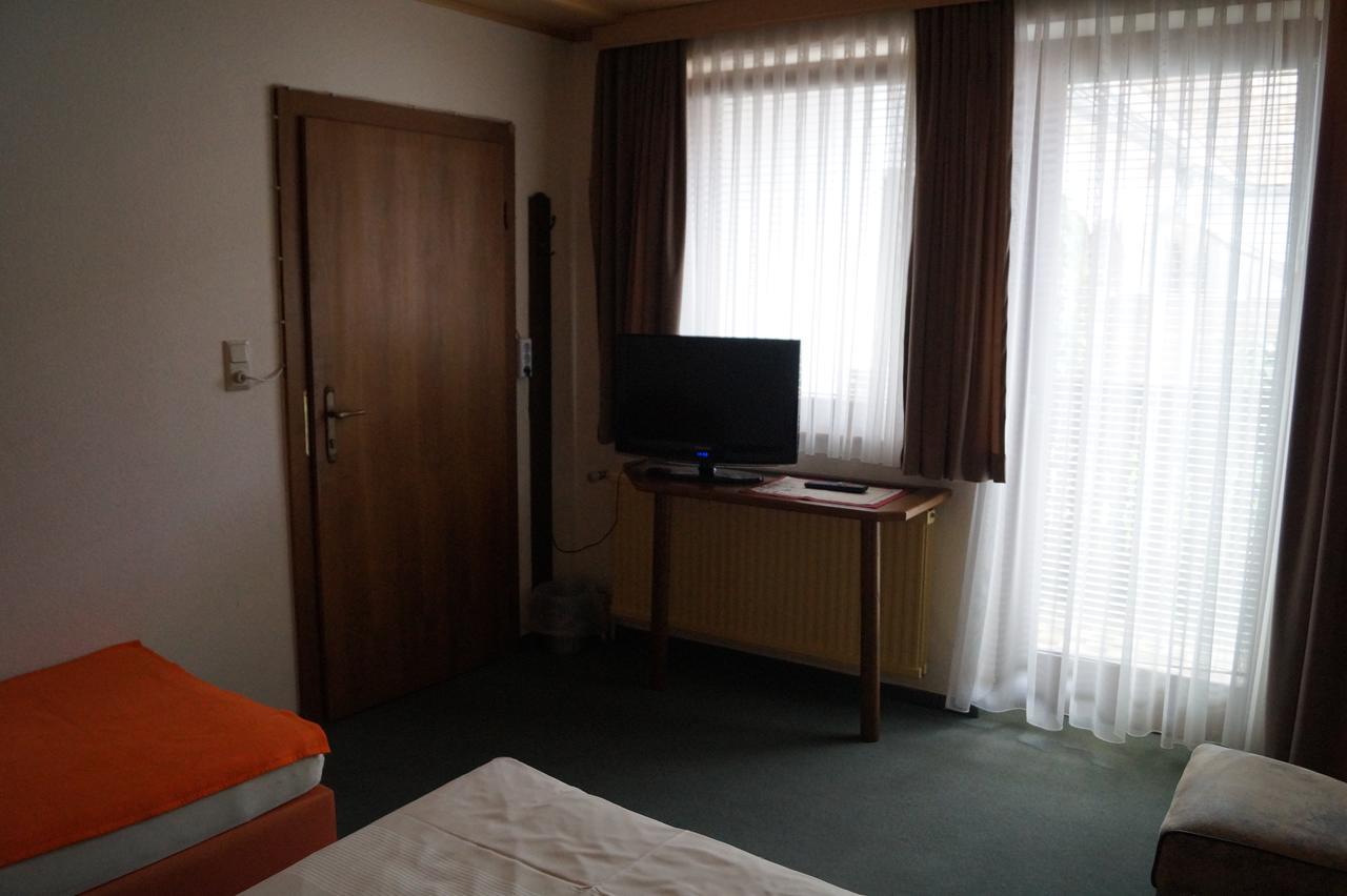 Gasthof Zum Hirschen Burgau Esterno foto