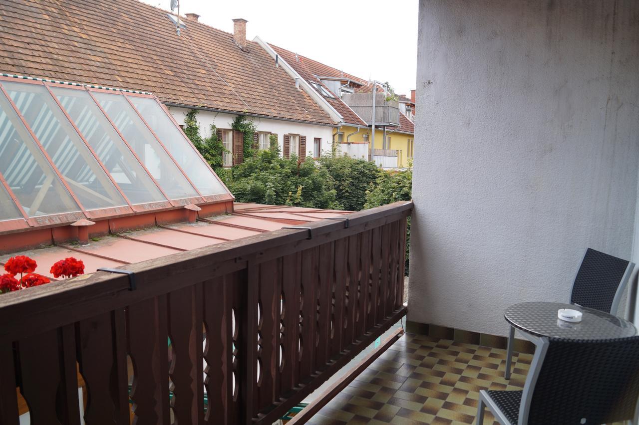 Gasthof Zum Hirschen Burgau Esterno foto